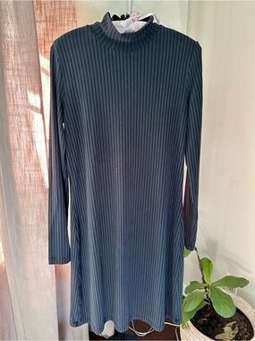 BRASS     Long-Sleeve Mock Neck Ribbed Dress in Charcoal